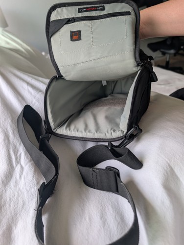 Lowepro toploader zoom aw - zoom,